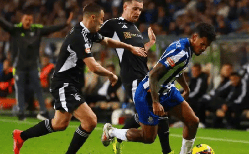 欧博官网APP-包含离谱！阿扎伦卡在法国队比赛中出色防守国际比赛日广厦男篮备战葡超，今夜波尔图调整名单以备法甲的词条