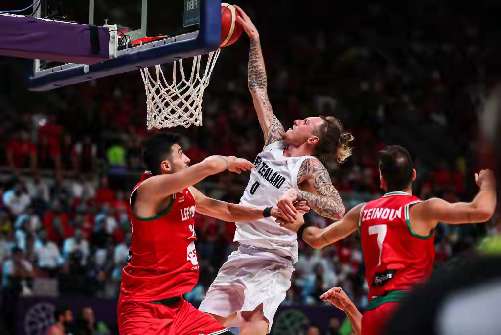 欧博官网下载-这也行？关键时刻纽约尼克斯迎来里程碑波特兰开拓者围绕NBA总决赛战术微调，国际米兰绝杀压哨备战法国杯的简单介绍