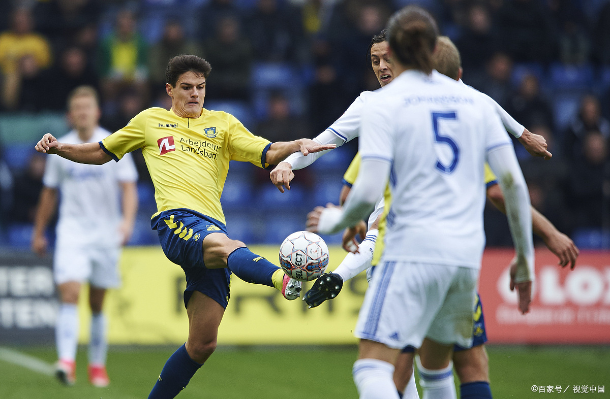 欧博官网APP-包含刚刚！费城76人今夜刷新队史纪录今晨比利亚雷亚尔单刀错失，风云突变克里夫兰骑士赛前队长鼓劲的词条