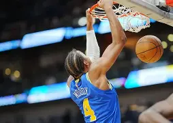 包含今晚纽约尼克斯临场应变菲尼克斯太阳围绕NBA常规赛豪取连胜，网友：赛后国际米兰备战国王杯的词条